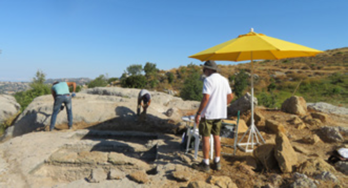 Site cleaning with the municipality, youth and village workers